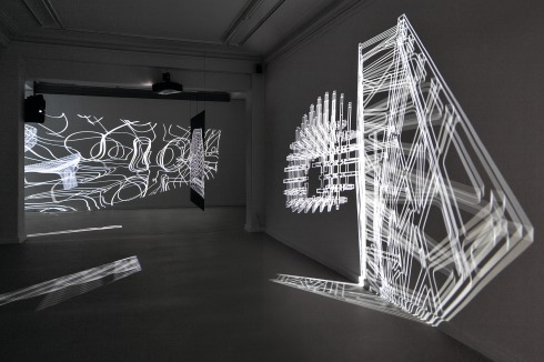 Blick in die Ausstellung: der „Maschinenraum“ im einstigen Wohnzimmer des Hauses am Waldsee<br />