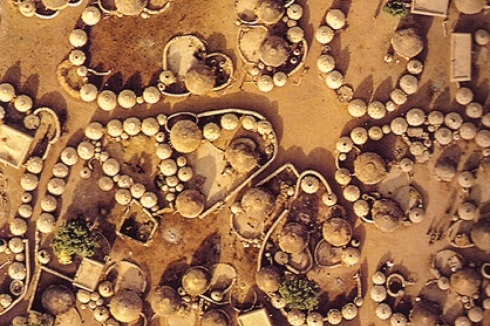 Die Dörfer in Kamerun und der Elfenbeinküste sind eine räumlich widergespiegelte Organisation des Zusammenlebens<br />