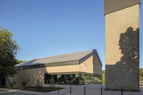 Der Kirchenraum der Heilig-Geist-Kirche in Olpe ...<br />