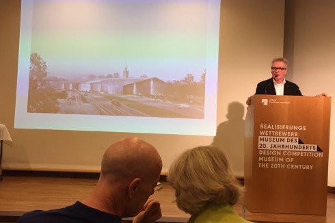 Arno Lederer während der Pressekonferenz am 27. 10.<br />