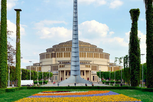 Die „Nadel“ war das Symbol der Ausstellung der Wiedergewonnenen Gebiete von 1948 auf dem Messegelände vor der Jahrhunderthalle. Die 96 Meter hohe Stahlkonstruktion steht auf der zentralen Liste polnischer Geschichtsdenkmale.<br />