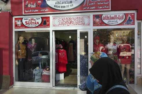 Stadtteil Sultanbeyli auf der asiatischen Seite. Dort gibt es die "syrische Straße" mit Läden der Einwanderer. <br />