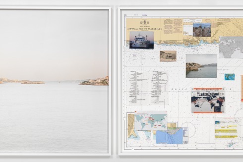 <strong>NSA-Tapped Fiber Optic Cable Landing Site</strong> (Marseille/France) von Trevor Paglen (2015)<br />
