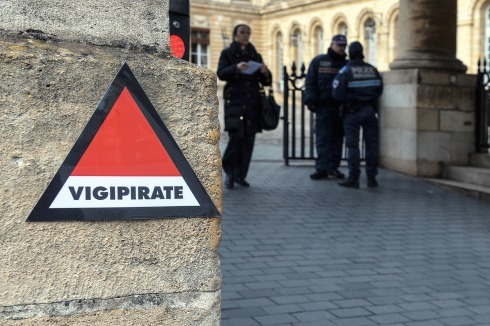 Seit den siebziger Jahren werden die staatlichen Sicherheitsmaßnahmen gegen den Terrorismus unter dem Begriff „Vigipi­rate“ zusammengefasst.<br />