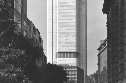 Dresdner-Bank-Hochhaus (1980)<br />