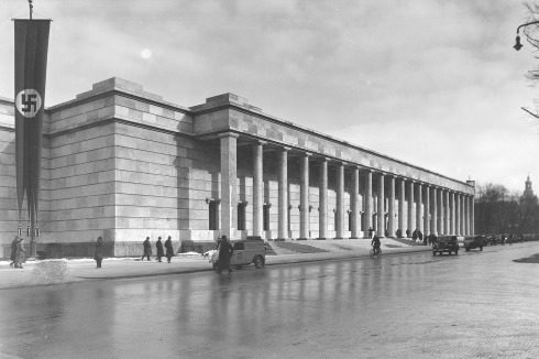 Origi­nalzustand des Gebäudes von Troost nach der Fertigstellung 1937.<br />