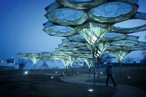 Der „Elytra Filament Pavilion“, ein Projekt des ICD/­ITKE der Uni Stuttgart, auf dem Vitra-Campus. <br />
