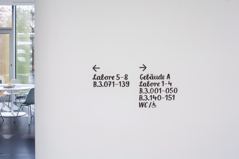 Das Leit- und Orientierungsystem ist von Andreas Uebele.<br />