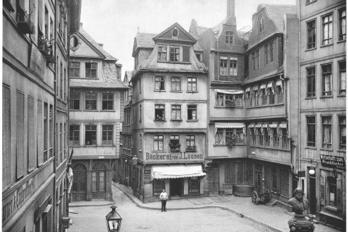 ... und 1903 mit Blick nach Norden auf das Haus „Zur Flechte“.<br />