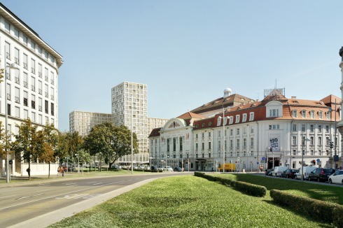 Die Baumasse der Hochhausscheibe wird um einen Turm ergänzt, der wichtige Sichtachsen dominiert<br />