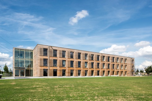Die neue Gesamtschule am Frankfurter Riedberg von NKBAK, bestehend aus 90 hölzernen Raummodulen.<br />