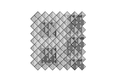 Jede Kassette ist 1 x 1 m groß und besteht aus gefalteten Metall-Reflektoren bzw. keramisch bedrucktem Gussglas.<br />