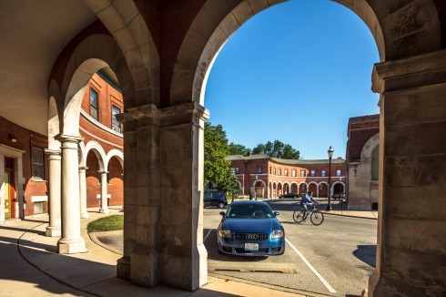 Pullman Colonnade Apartments, Solon S. Beman, 1893<br />