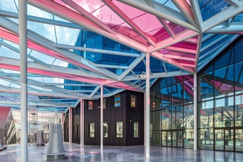 Zugang der Kunsthochschule von der Passage aus.<br />