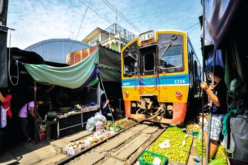 Rom-Hoop-Markt in Samut Songkhram/Thailand<br />