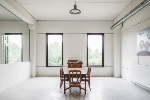 ... ebenso vom Büro auf der Empore aus.<br />