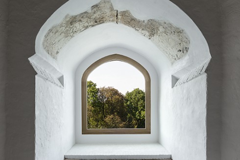 Im Südturm, um 1500 Wohnsitz des Fürsten, wurde eine historische Öffnung rekonstruiert.<br />