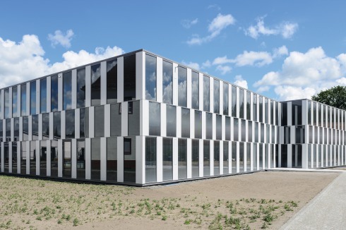 Das Finanzamt Oranienburg von Wiewiorra Hopp Schwark und De Zwarte Hond<br />
