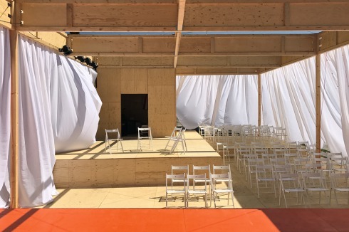 ... Der Pavillon für die Hessischen Theatertage 2017 in Darmstadt wurde ehrenamtlich umgesetzt.<br />