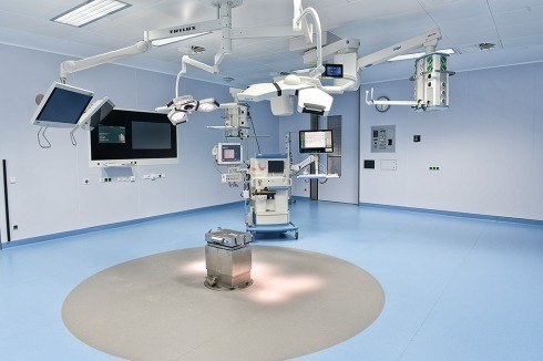 ... mit einem neuen OP-Saal im Behandlungstrakt von Ludes Architekten, Recklinghausen.<br />