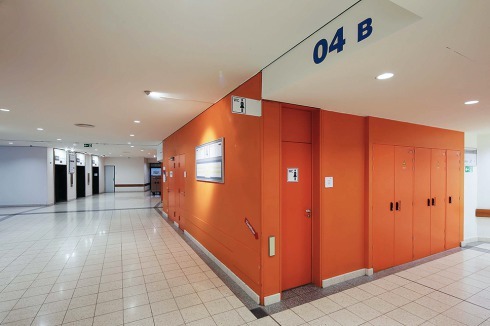 Für eine bessere Orientierung kam in den sanierten Bereichen auch Farbe zum Einsatz.<br />