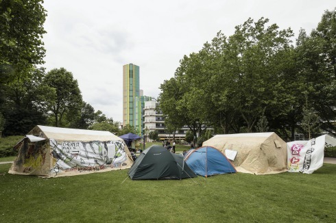 In vielen Städten, wie hier in Essen, machen Studenten durch Protestcamps auf ihre Wohnungsnot und die an­gestiegenen Mieten aufmerksam.<br />