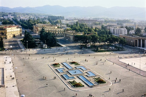 Der Skanderbeg-Platz im Oktober 1988 ...<br />