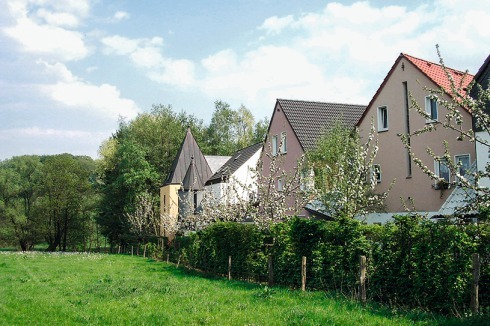 Das Dorf Düssel ist ein Ortsteil der Stadt Wülfrath und dient derzeit vornehmlich als Schlafstadt. Hier <br />soll ein produktives Quartier auf der grünen Wiese entstehen.<br />