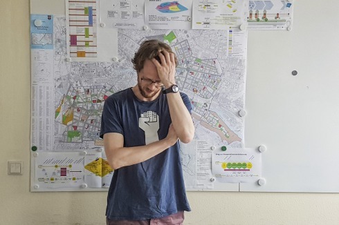 Nach der freiberuflichen Tätigkeit als Musiker war er Koordinator für nachhaltige Stadtentwicklung an der Heinrich-Böll-Stiftung, Atelierbeauftragter für Berlin und Leiter des Projektbüros Kreativquartier Südliche Friedrichstadt.<br />
