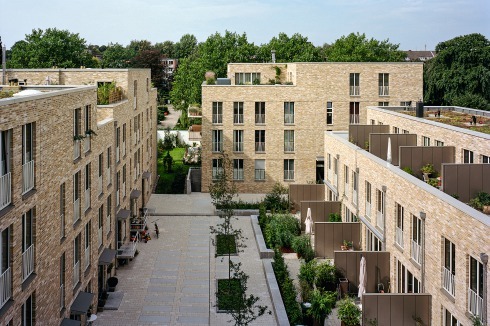 Fischers Höfe in Ottensen von Lorenz Mayer Architekten (2008).<br />