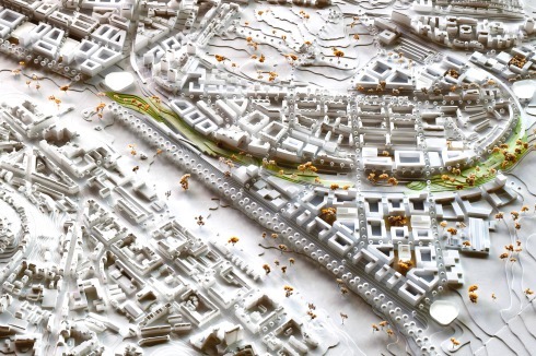 <strong>1. Preis</strong> asp Architekten und Köber Landschaftsarchitekten gelingt es nach Meinung der Jury gut, die angrenzenden Stadträume anzubinden. Im Gleisbogen sehen sie einen neuen Park vor, der in der weiteren Bearbeitung besser auf die bestehenden Freiräume abgestimmt werden soll.<br />