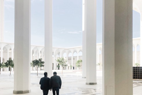 Auf den freien Platz mit der Loggia zur Stadt folgt die Esplanade.<br />