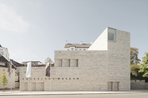 Das „Museums- und Kulturforum Südwestfalen“ in Arnsberg ist mit Gauinger Travertin verkleidet.<br />