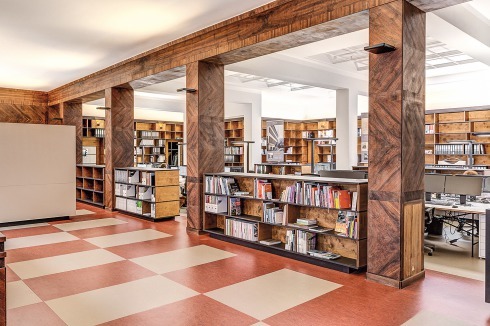 ... und die zum Ar­chitekturbüro umgenutzte Kassenhalle<br />