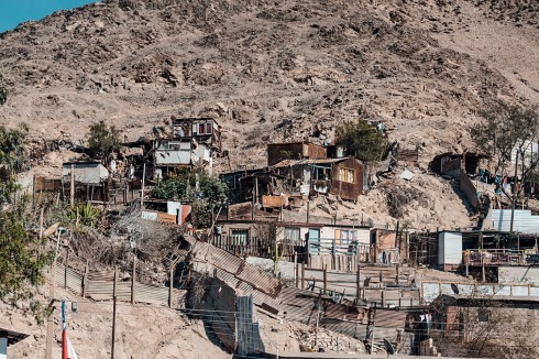 Die Campamento (Elendssiedlung) Lautaro in der 151.000 Einwohner großen Stadt Co­piapó. Die Bewohner warten seit Jahrzehnten auf eine legale Wohnlösung.<br />