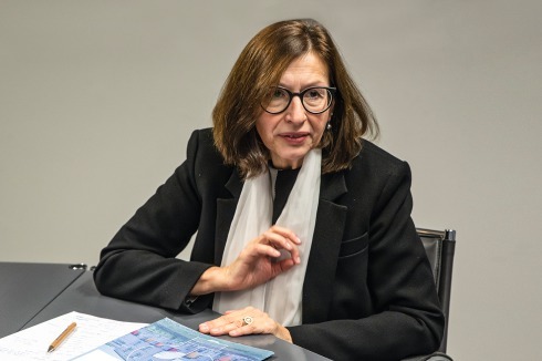 <span class="Bold">Die GWG Wohnanlage in der Badgasteinerstraße.</span><br /><span class="OffWhite">Fotos: Eric-Jan Ouwerkerk (links), Stefan Müller-Naumann (unten)</span><br />