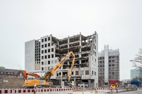Im Januar wurde der 1958 erbaute Hochhauskomplex abgerissen. Vorausgegangen war eine lange Phase, in der keinerlei Instandhaltung mehr erfolgte.<br />