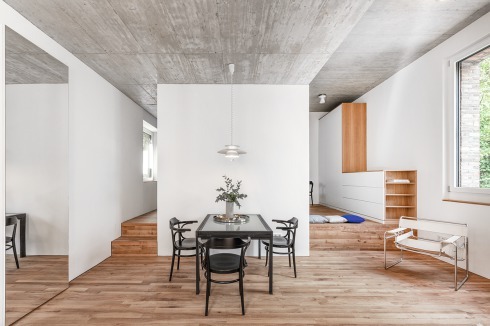 ... eine Zweizimmerwohnung entstanden, die beide vermietet werden.<br />
