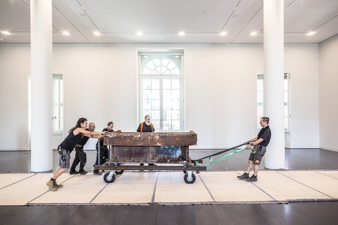 Im Berlin-Museum, erstes Obergeschoss, wird auch die Tür des Techno-Clubs „Tresor“ zu sehen sein. Sie ist im Besitz von Dimitri Hegemann, der den Club gegründet hatte.<br />