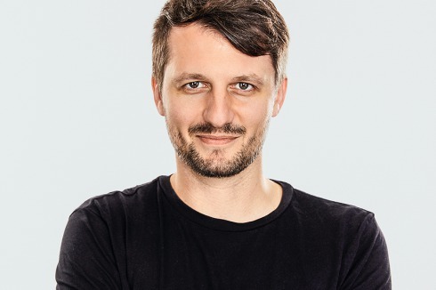 <strong>Lutz Leichsenring</strong> gehört zum geschäftsführenden Vorstand der Clubcommission Berlin, Verband der Berliner Club-, Party- und Kulturereignisveranstalter. Außerdem gründete er „Creative Footprint“, eine der weltweit führenden Organisationen für den Schutz der Kreativwirtschaft.<br />