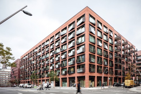 Der geförderte Mietwohnungsbau an der südwestlichen Ecke hat sieben statt der sechs Geschosse des höherpreisigen Segments.<br />