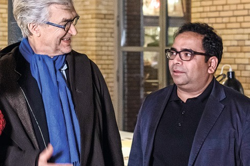 <span class="Bold">2019</span> Wim Wenders und Kashef Chowdhury.<br />