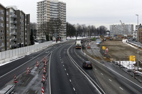Abschnitt der Autobahn während der frühen Umbauphase 2013.<br />