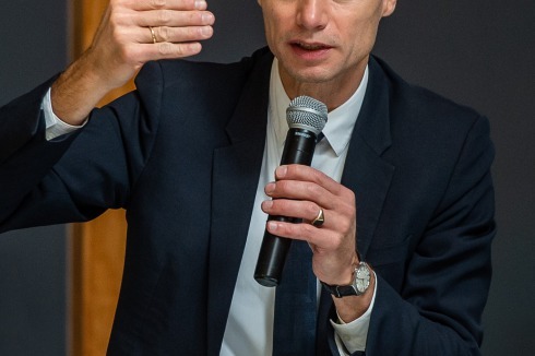 Water as Leverage for a Resilient Future for All: <strong>Henk Ovink</strong> (<a href="https://iwa-network.org/" target="_blank" >International Water Affairs</a>, Den Haag)<br />