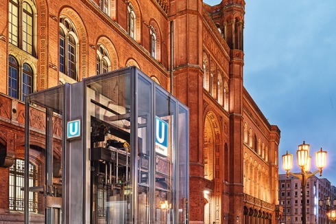 Fahrstuhl der Station Rotes Rathaus<br />