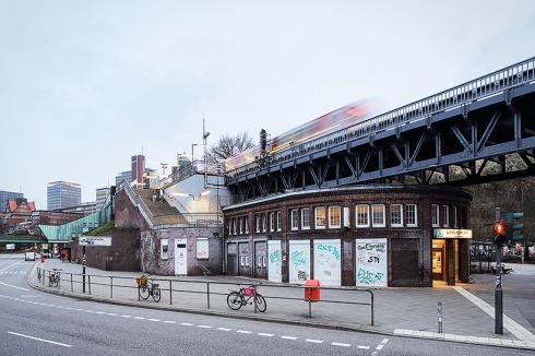 Die zweite Schalterhalle am Hafentor datiert 1923.<br />