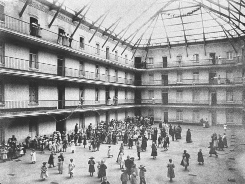 BAUWELT - Von öffentlichen Wohnzimmern und Gemeinschaften