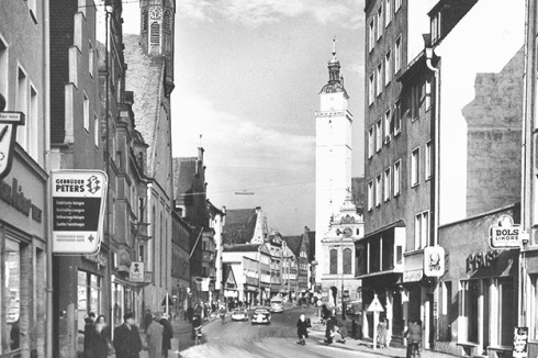 Von dem nach dem Zweiten Weltkrieg geplanten Neubau wurde nur das Erdgeschoss realisiert – ...<br />