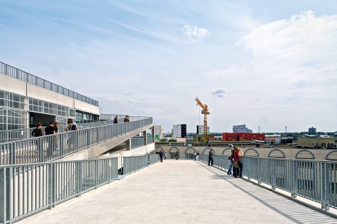 Architekturfakultät in Nantes (<a href="https://bauwelt.de/das-heft/French-Touch-2121940.html" target="_blank" >Bauwelt 17–18.2009</a>)<br />