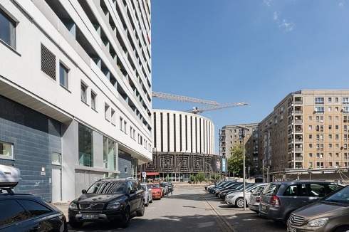 ... verliert sich der Eindruck von Urbanität und Dichte schnell.<br />